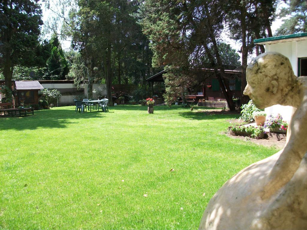 Helpende Hand Villa Oelegem ภายนอก รูปภาพ